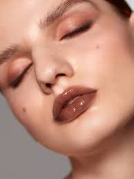 [6973474681270] Sheglam Glaze Daze Lip Gloss - Mocha Cake